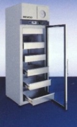 Холодильник для хранения крови Revco REB1204V Thermo Fisher Scientific